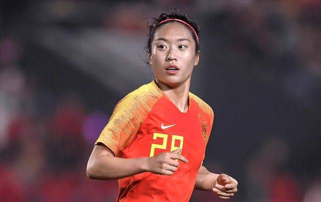 只跟朋友妈妈接吻